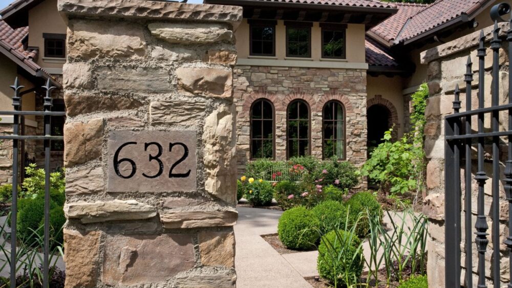 外壁ストーン,リノベーション,「家の印象を変えたい」