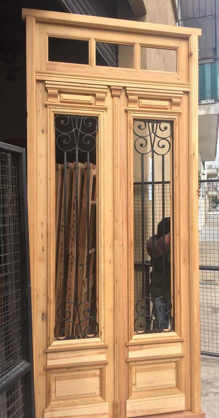 特注木製玄関ドア
